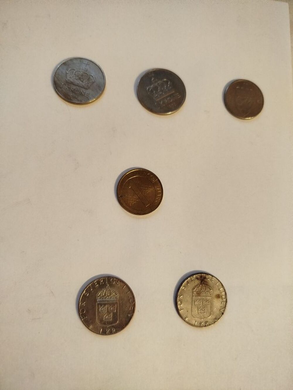 Lot pi&egrave;ces du monde 