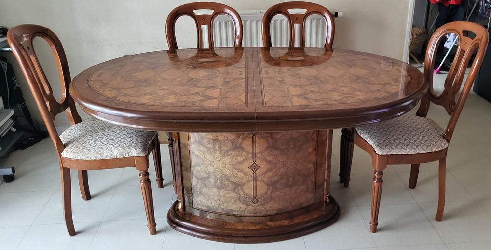 Table ovale &agrave; rallonge + 6 chaises Meubles