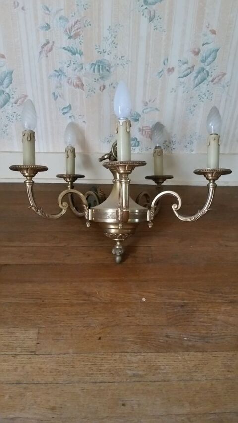 Lustre 0 Montry (77)