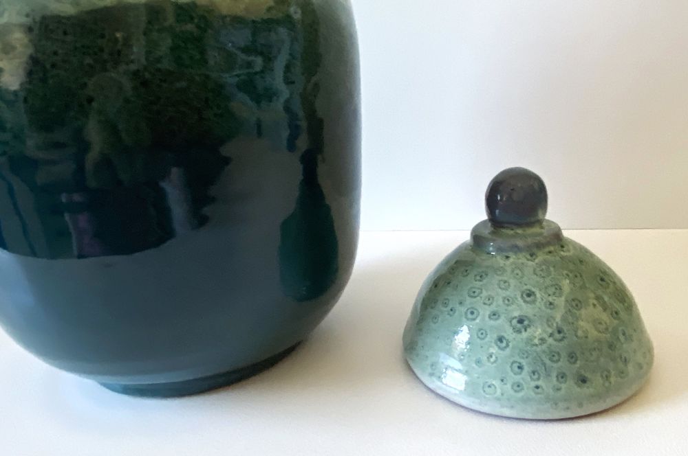 Vase Pot Urne C&eacute;ramique &Eacute;maill&eacute;e Terre Cuite Rouge Sign&eacute;e DP Décoration
