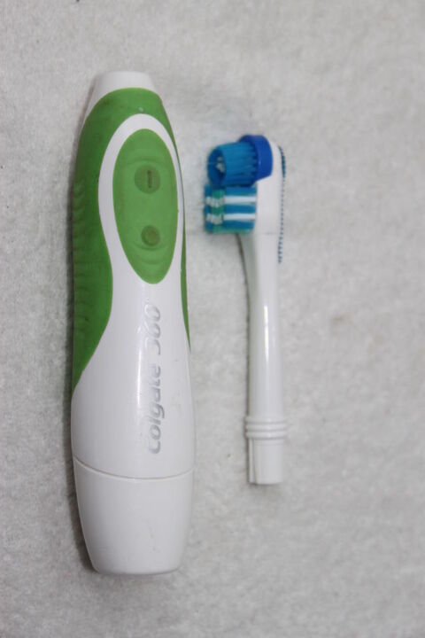 Brosse � dents �lectrique 2 Montigny-Lencoup (77)