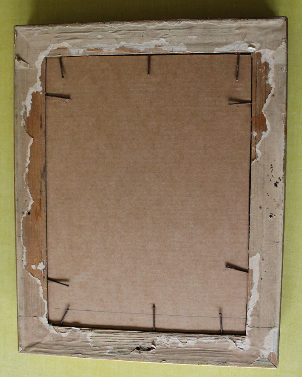 Cadre ancien en bois avec stuc dor&eacute; Décoration