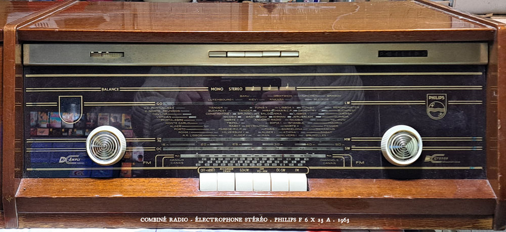 Combin&eacute; Radio - &eacute;lectrophone Philips de 1963. 