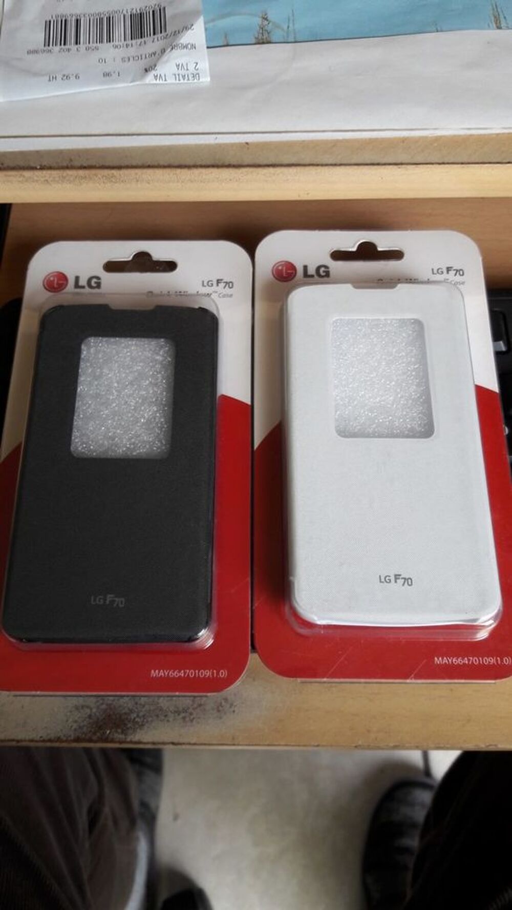 Etui QuickWindow pour LG F70 Téléphones et tablettes