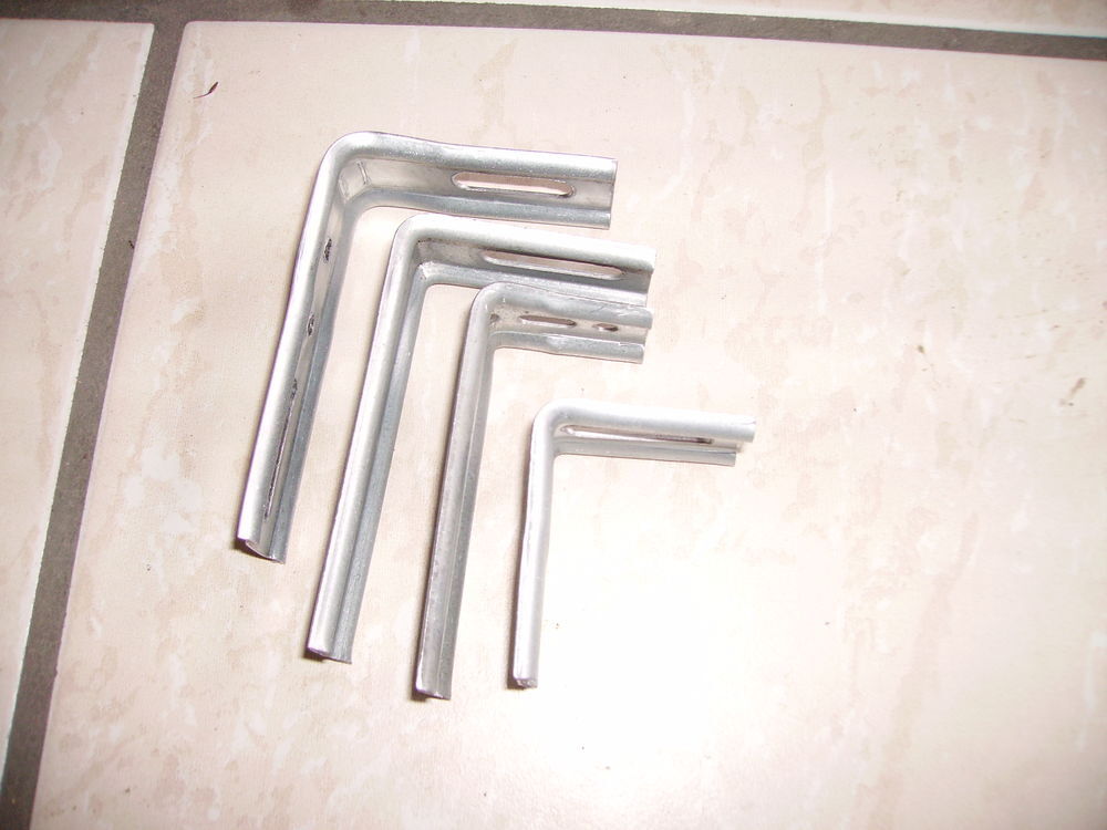 Equerres galvanis&eacute;es pour tous travaux Bricolage