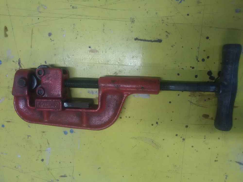 COUPE TUBE VIRAX Bricolage