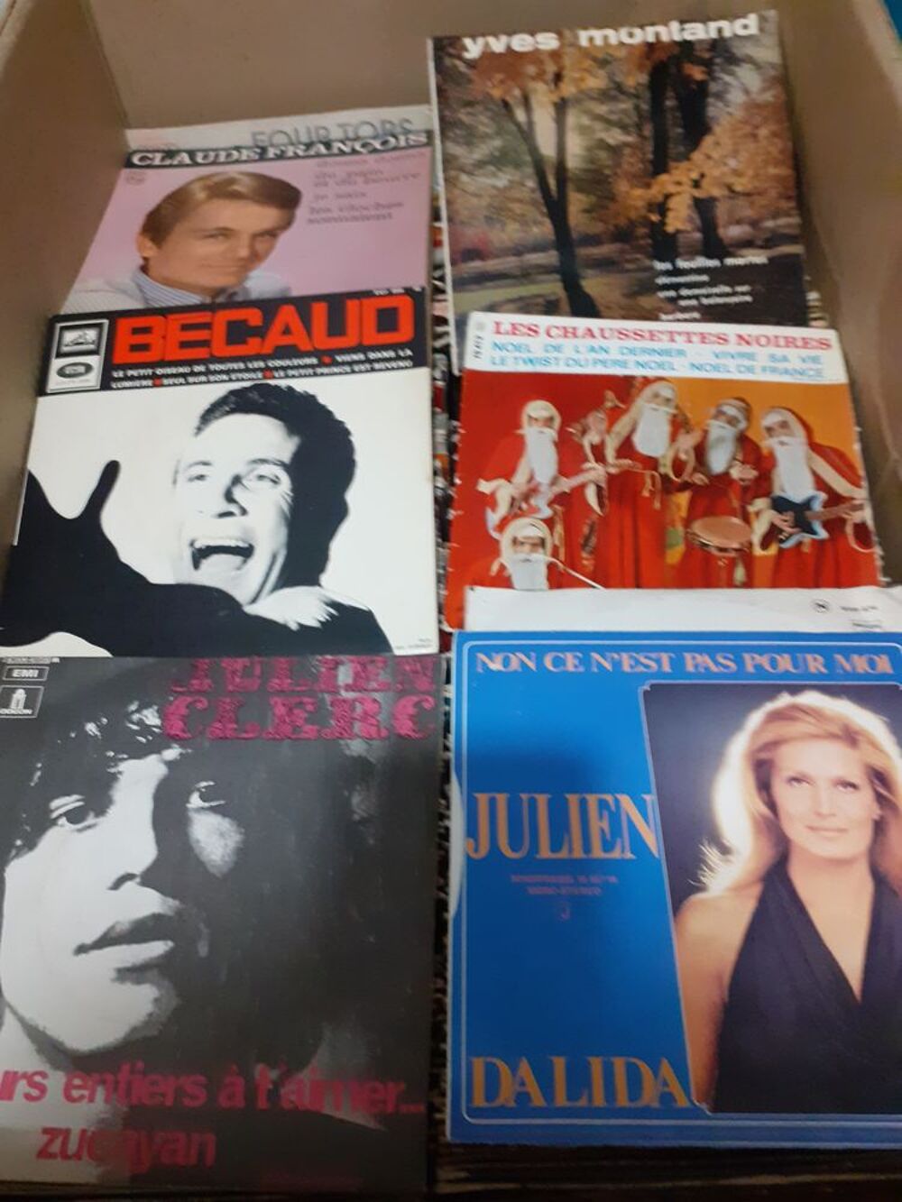lot entier Vinyles 45T et 33T (550 vinyles en tout) CD et vinyles