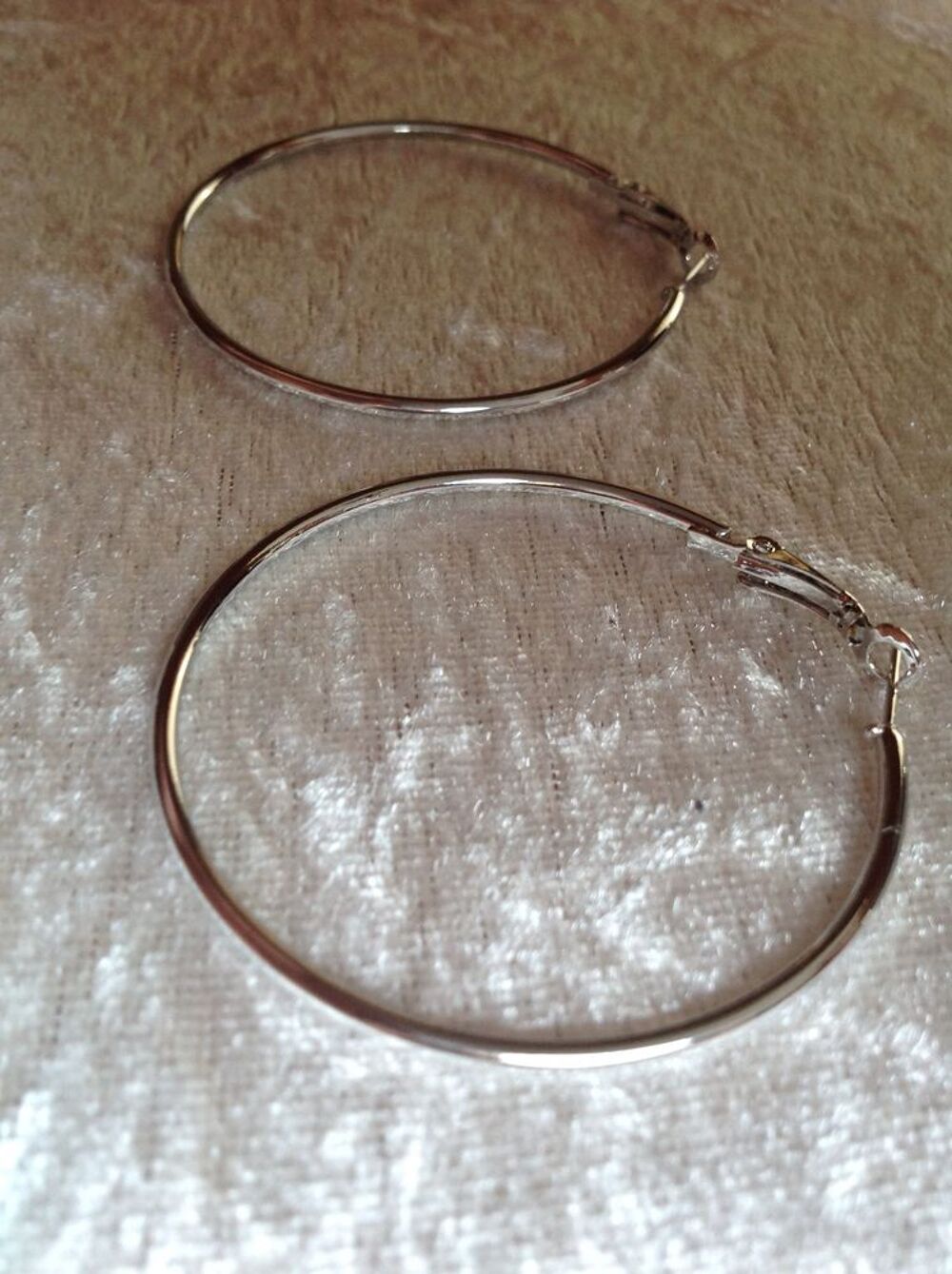 BOUCLES OREILLES ARGENT&Eacute;ES CR&Eacute;OLE DIAM&Egrave;TRE 5,3 cm Envoi Poss Bijoux et montres