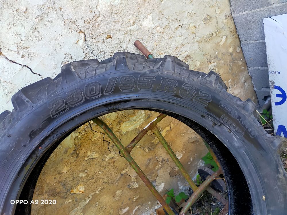 PNEU TRACTEUR, NEUF Bricolage