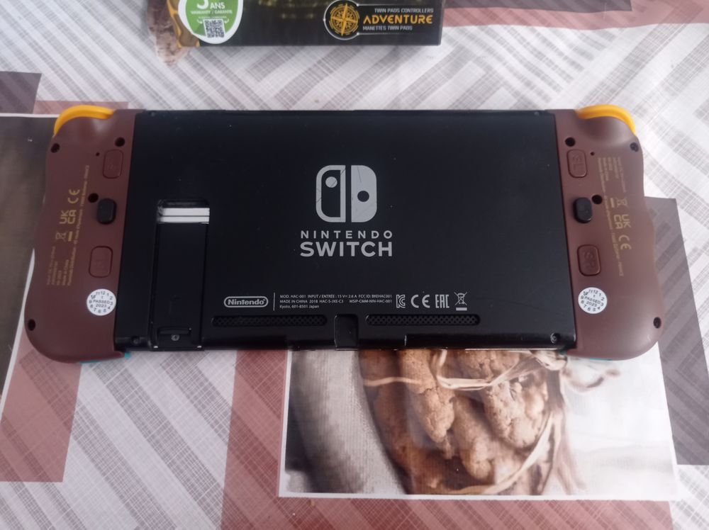 Switch V1 Consoles et jeux vidéos