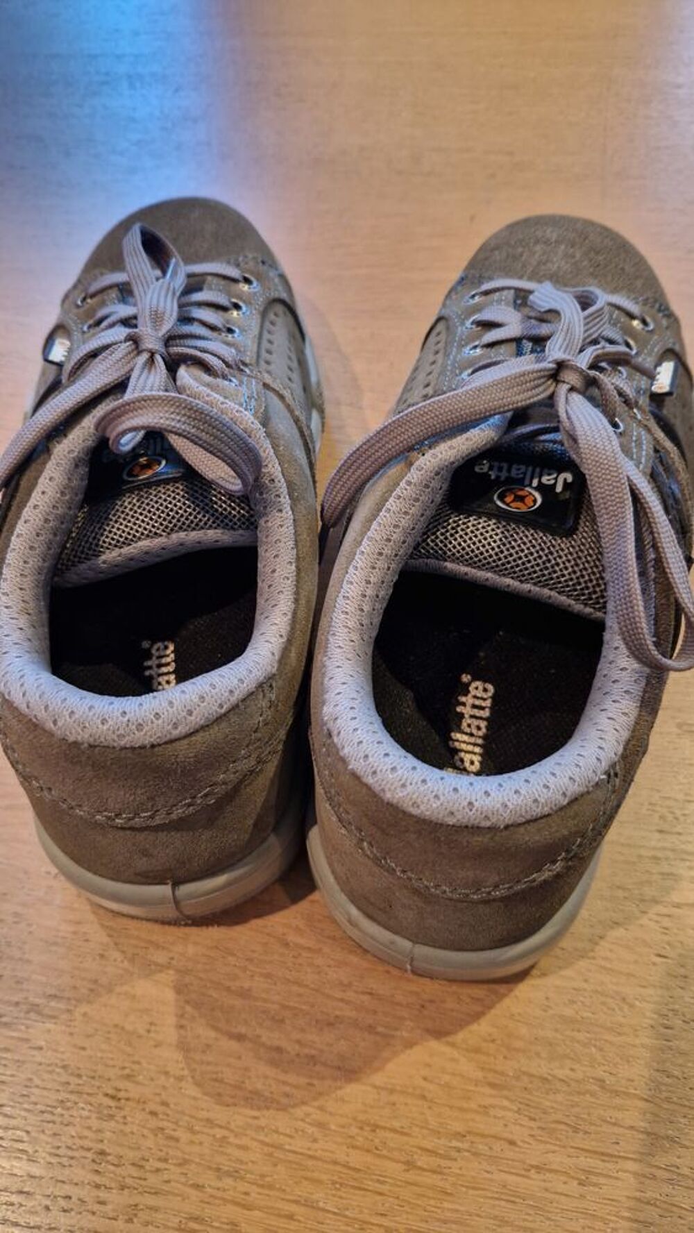Chaussure de s&eacute;curite basse grise
Chaussures
