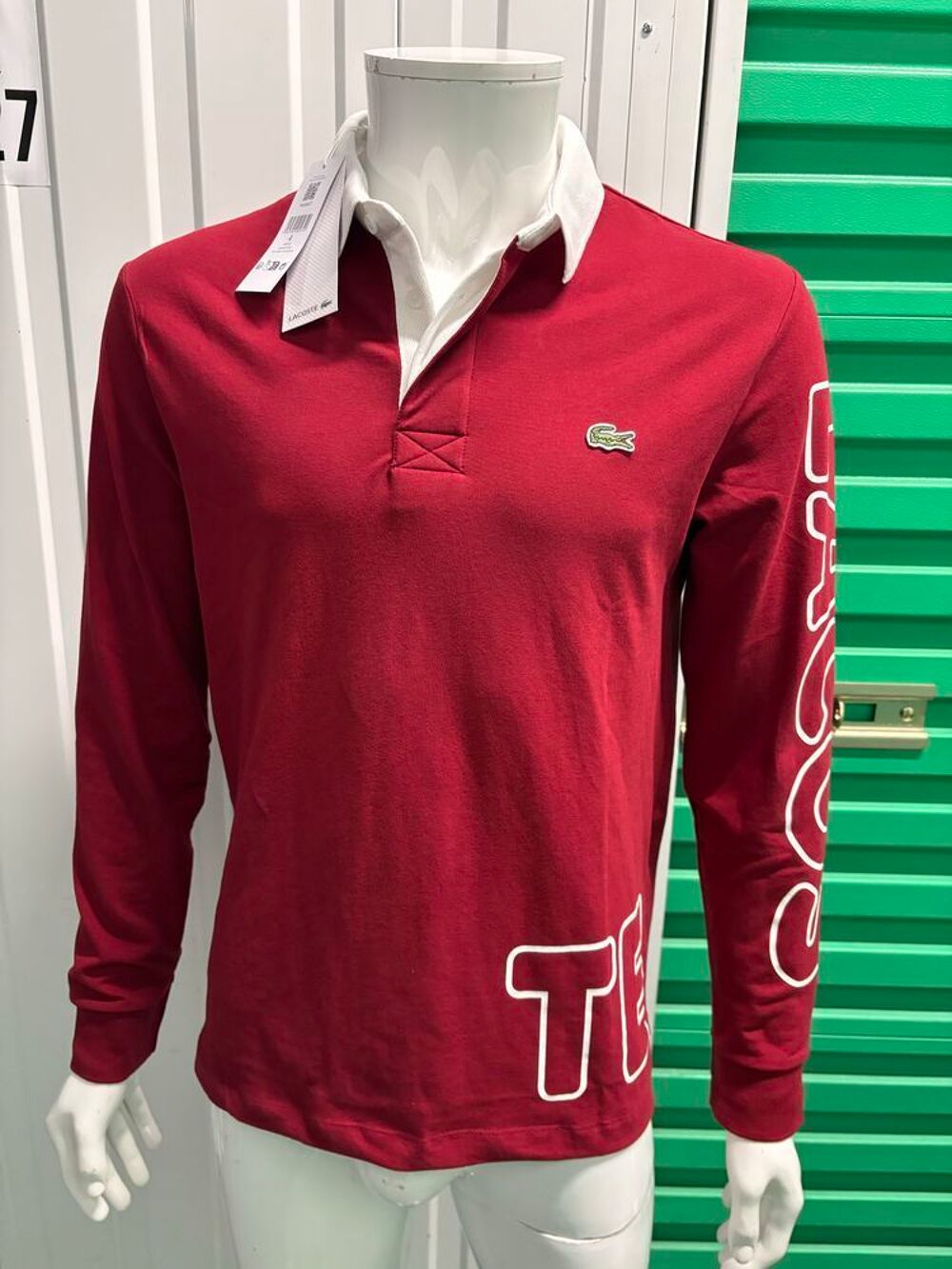 polo Lacoste neuf et authentique Vêtements