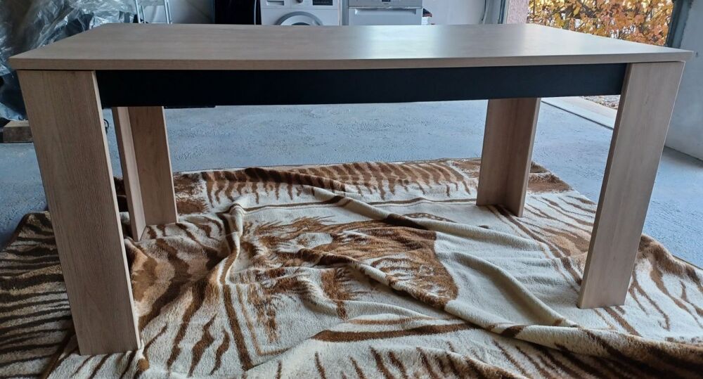 Table &agrave; manger en bois Meubles