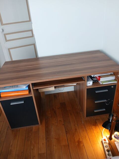 BUREAU AVEC RANGEMENT +FAUTEUIL 20 Paris 16 (75)