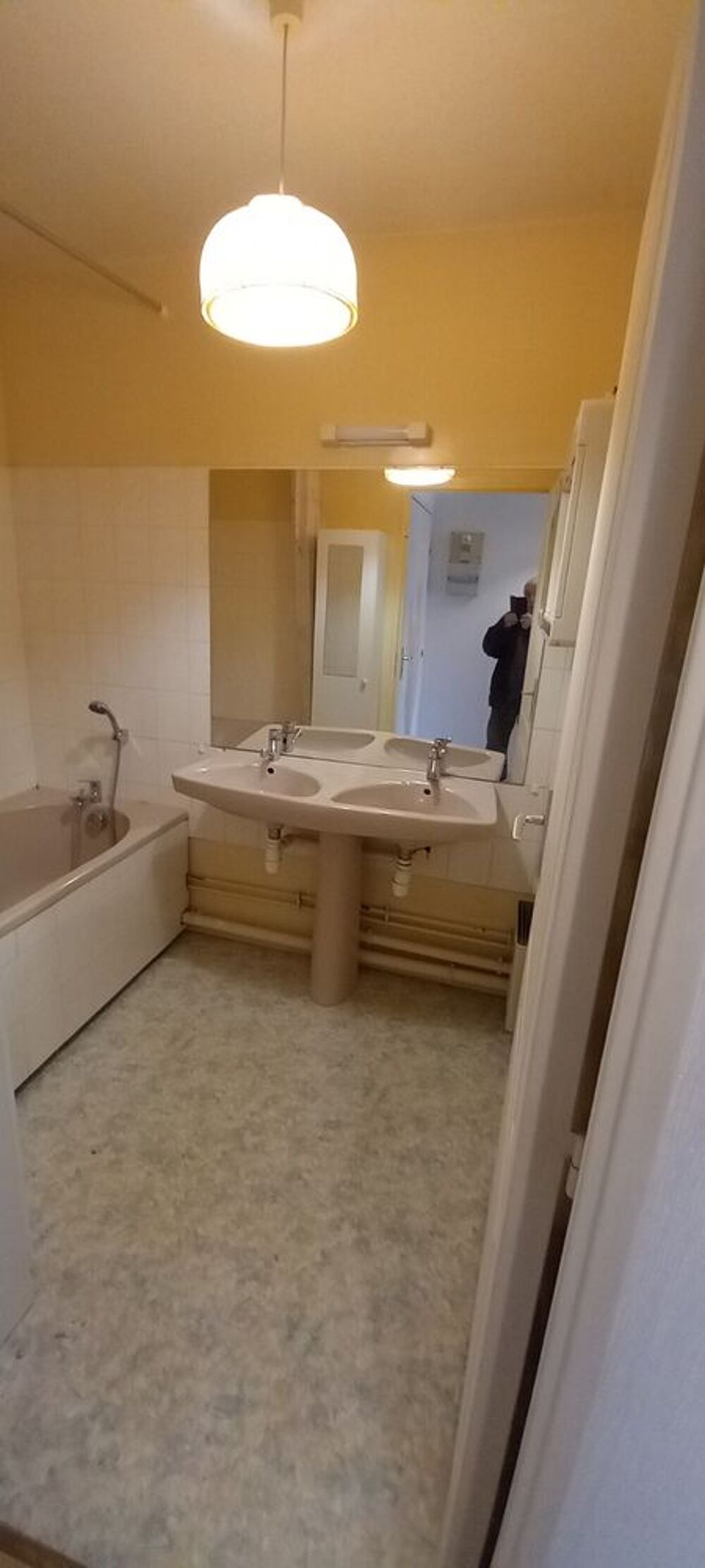 Location Appartement appart a COMPIEGNE type F2 Compiègne