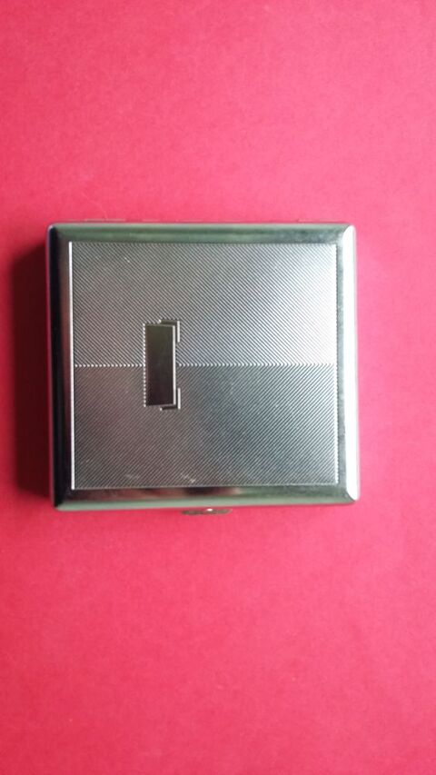 Boite , �tui � cigarette 20 Limoges (87)