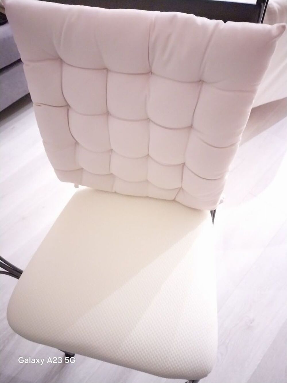 Achetez table. en. verre. occasion, annonce vente à Soisy-sous ...