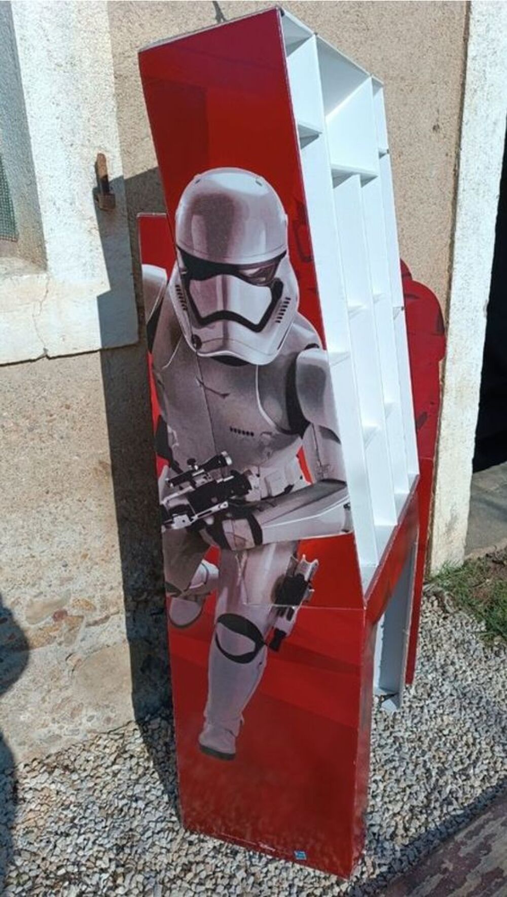Pr&eacute;sentoir PLV STAR WARS avec Kylo Ren 
