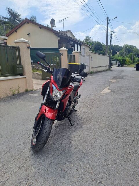 Moto HONDA 2013 occasion Trilport 77470