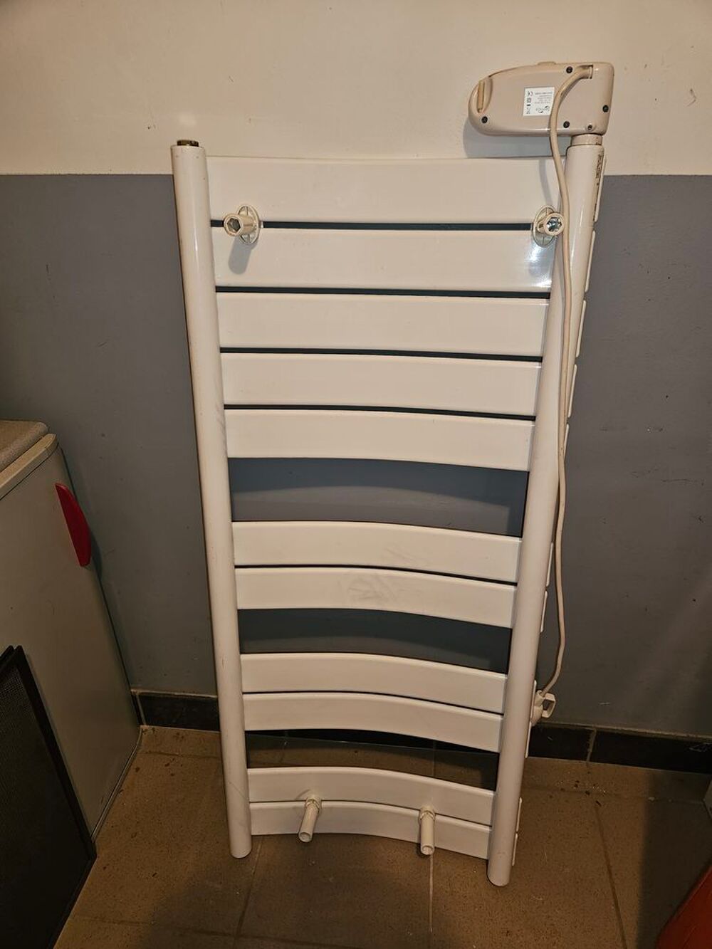 RADIATEUR SECHE SERVIETTE Electroménager