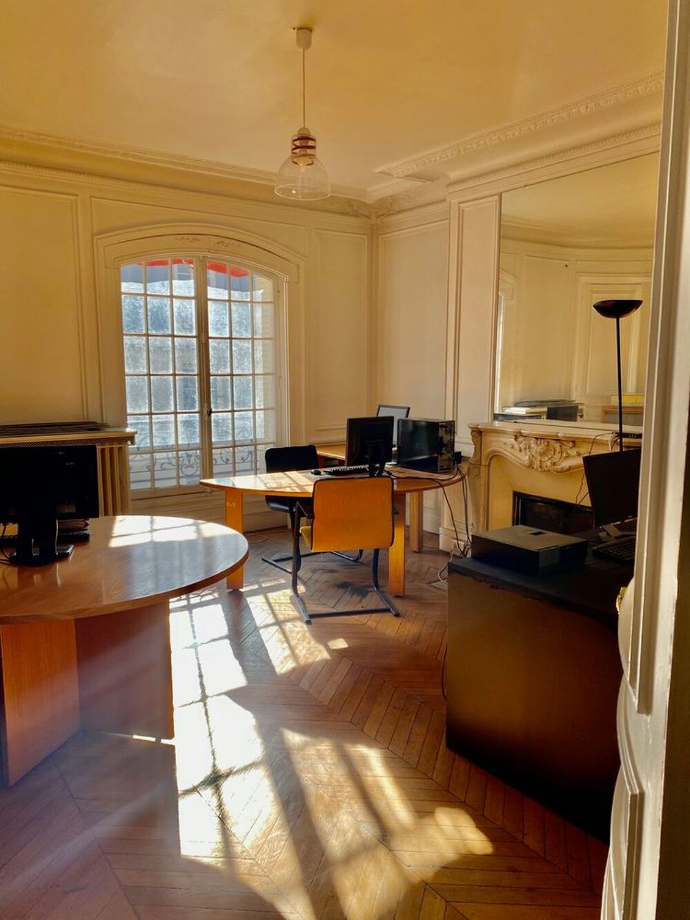   PARIS 8e ? CHAMPS-ÉLYSÉES ? BUREAUX DE 12 À 30 m² Paris 8