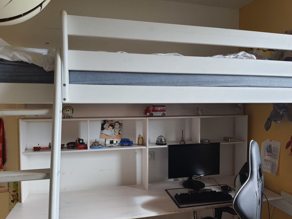 Lit mezzanine avec bureau int&eacute;gr&eacute; Meubles