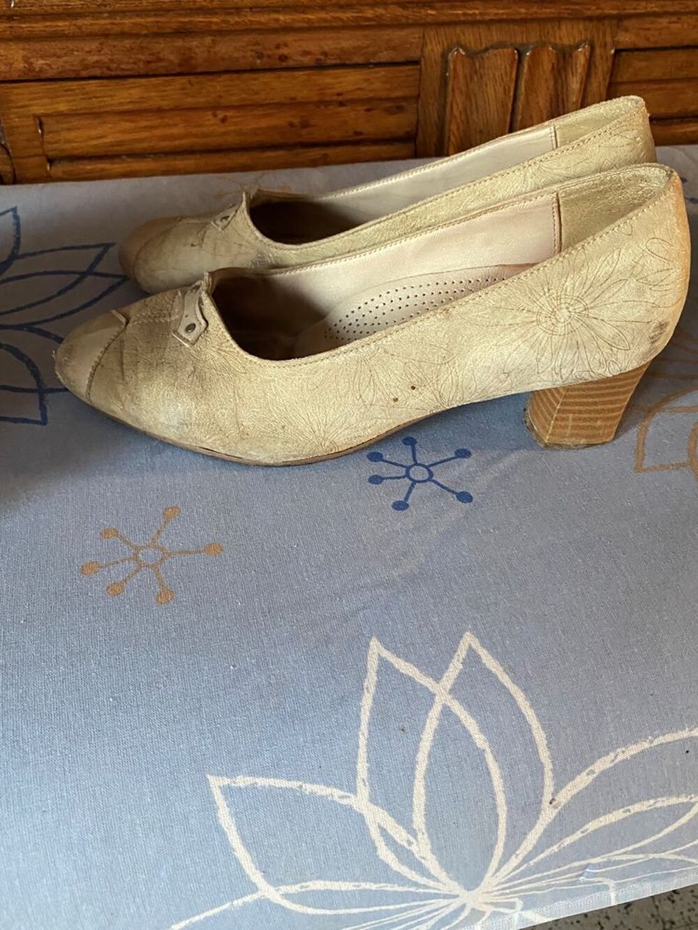 chaussures presque jamais port&eacute;s Chaussures