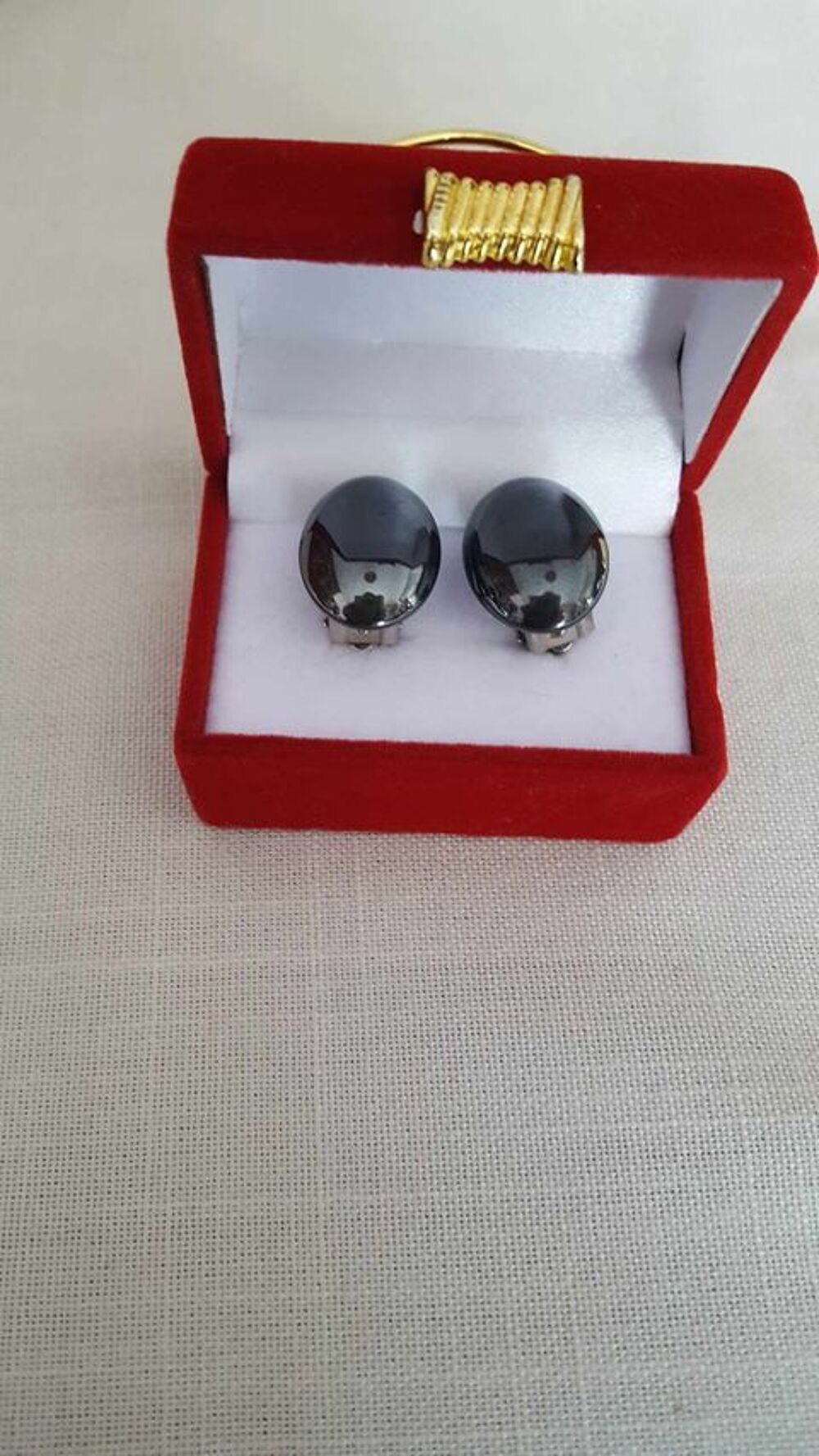  Trois paires anciennes boucles oreilles clips crochet 1331 Bijoux et montres