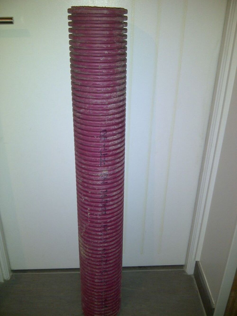 Tube pour protection de c&acirc;ble &eacute;lectrique Bricolage