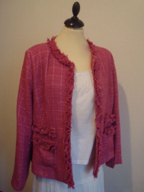 Veste lainage  style Chanel  23 Anglet (64)