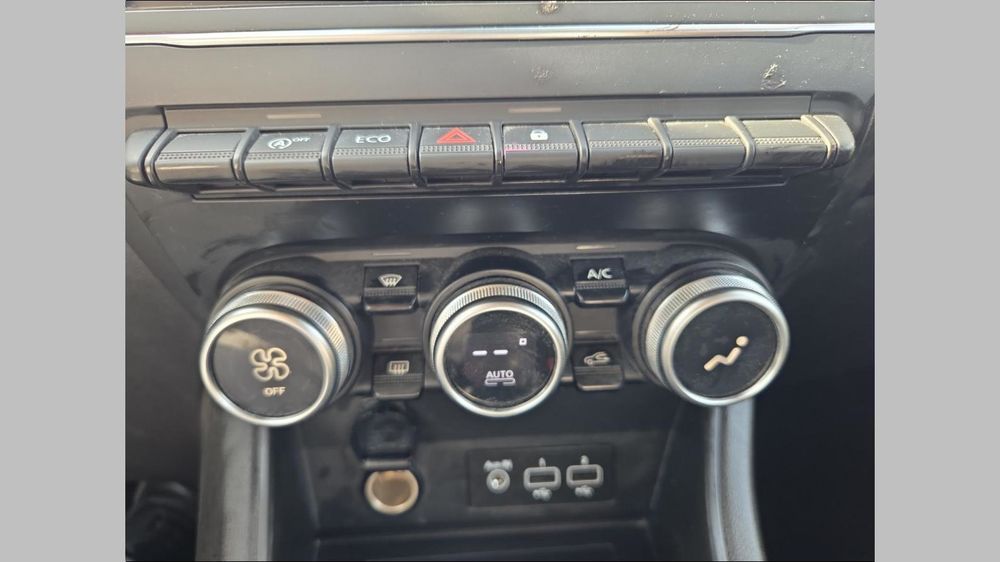 Captur TCe 140 - 21 Business 2021 occasion 91300 Massy