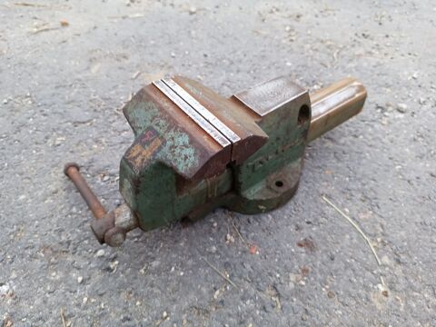 Etau dolex  mors 105 ouv 130 mm 120 Saint-Jean-de-Fos (34)