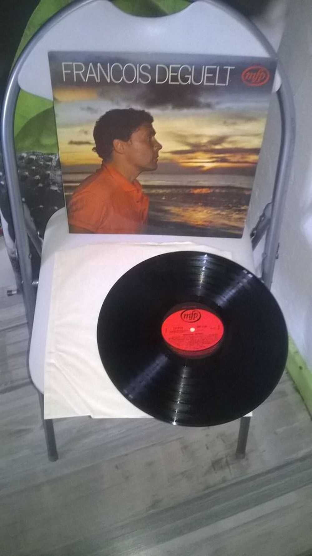 Vinyle Fran&ccedil;ois Deguelt
1977 CD et vinyles