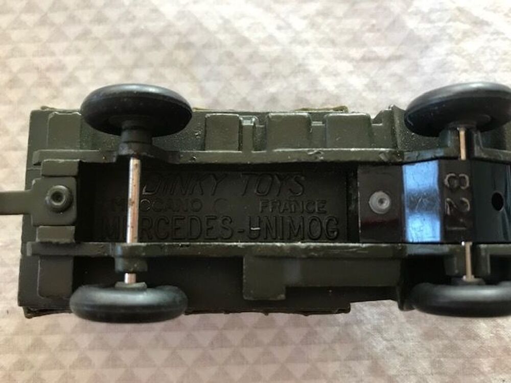 Dinky Toys militaire 