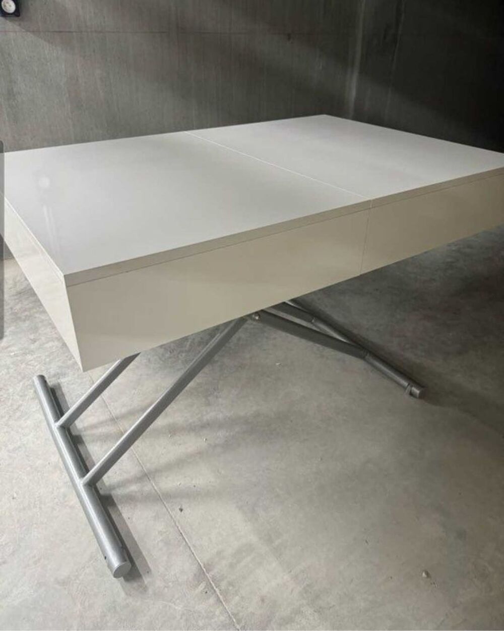 table r&eacute;glable en hauteur avec rallonge Meubles