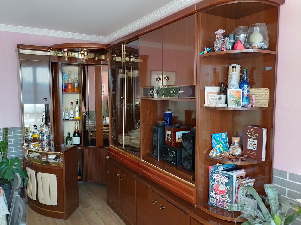 Meuble bar - buffet ann&eacute;es 70
Meubles