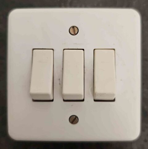 Lot appareillage électrique Limeil-Brévannes (94)