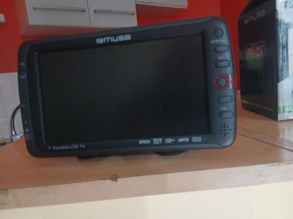 mini TV numerique 12 volts Photos/Video/TV