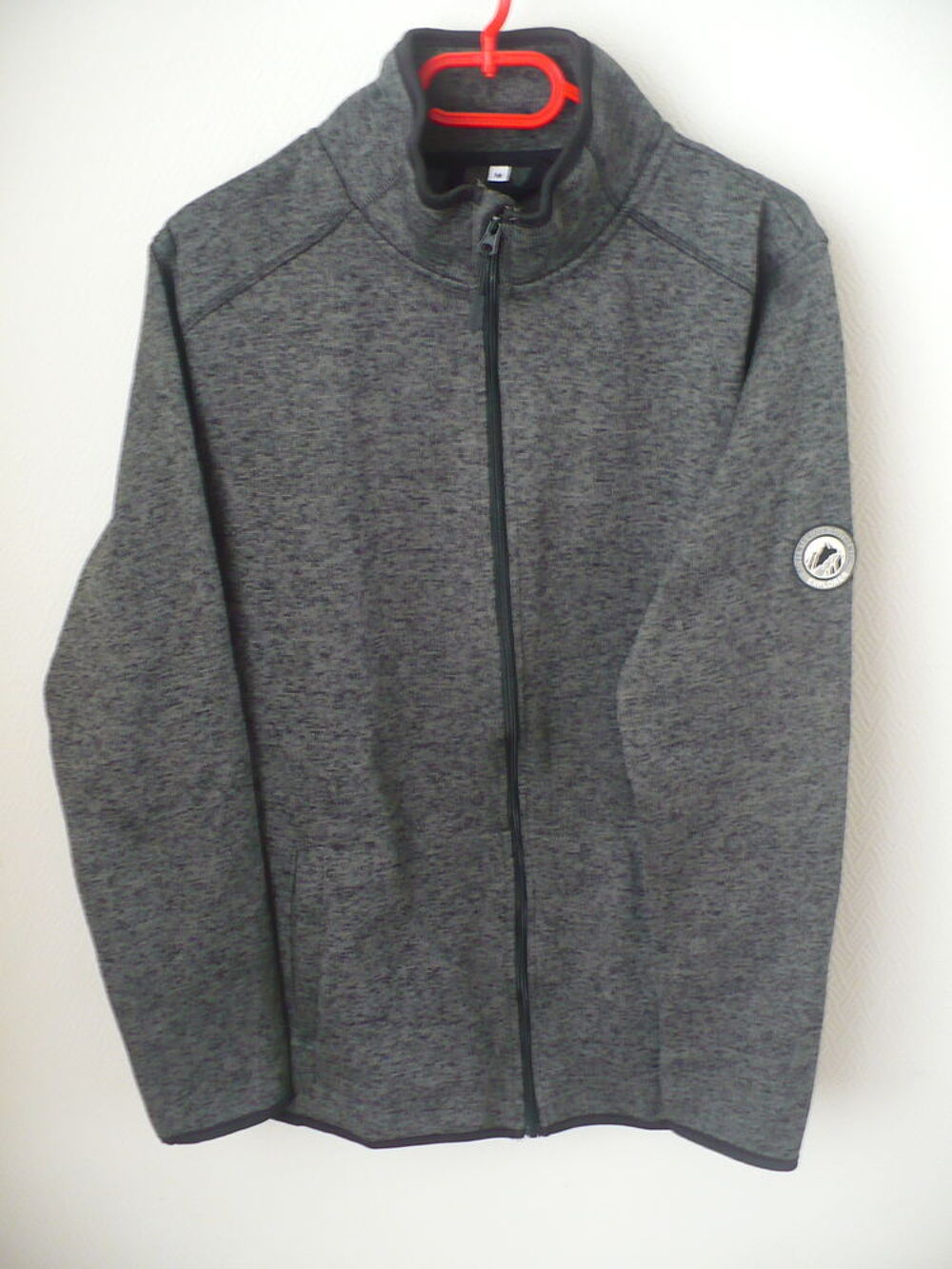Veste Gilet Molleton chaud - Etat neuf - Chin&eacute; Gris/Noir
Vêtements
