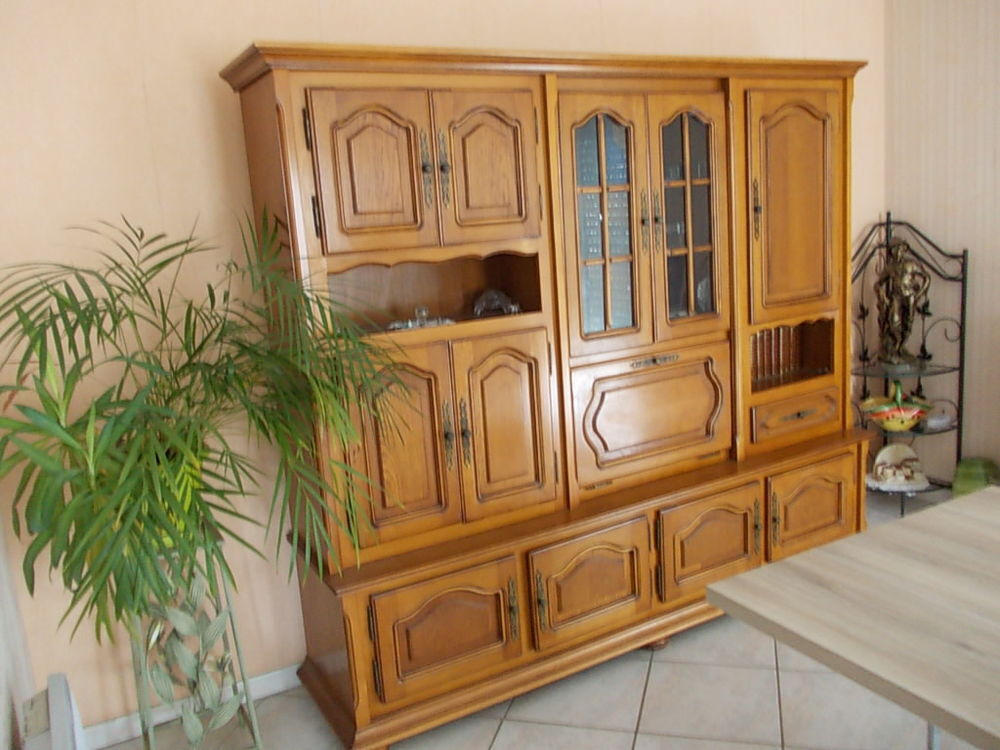 BUFFET HAUT DE SALLE A MANGER.
Meubles