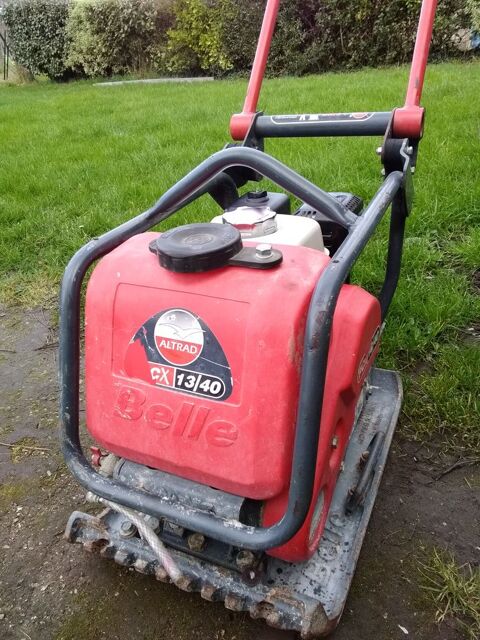 plaque vibrante ,dameuse 35 Plouhinec (56)