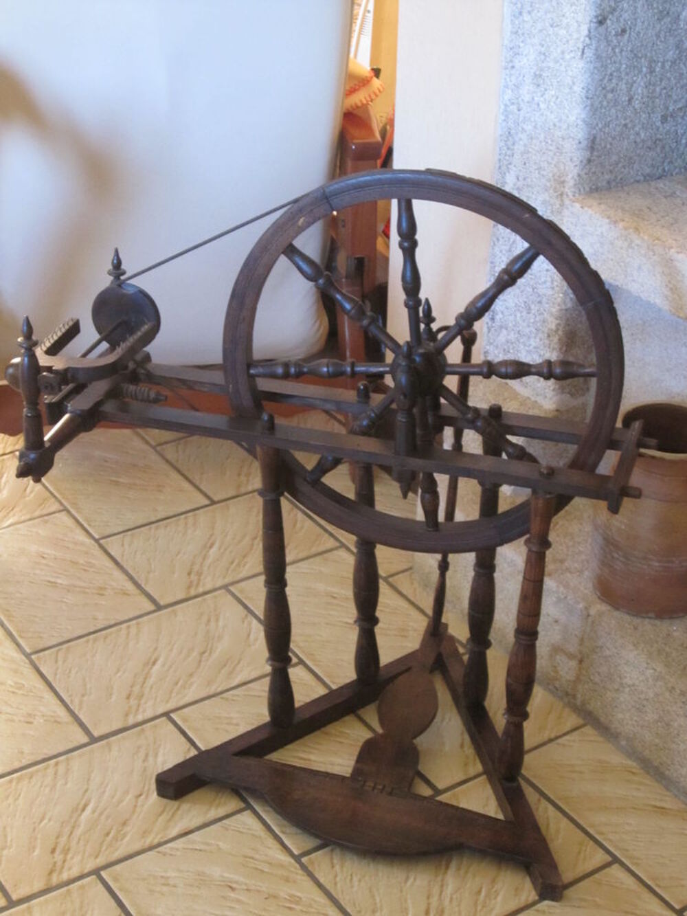 ROUET ANCIEN EN BOIS Décoration