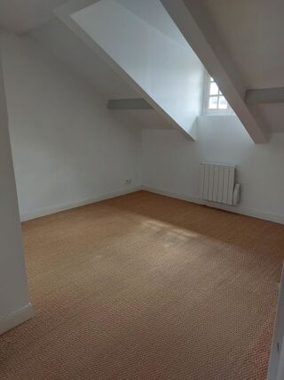  Appartement à louer 3 pièces 48 m²