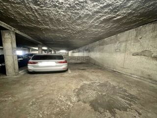  Parking / Garage � vendre 12 m�