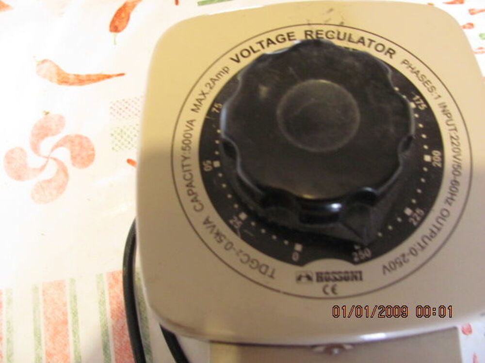 R&eacute;gulateur de voltage. Electroménager