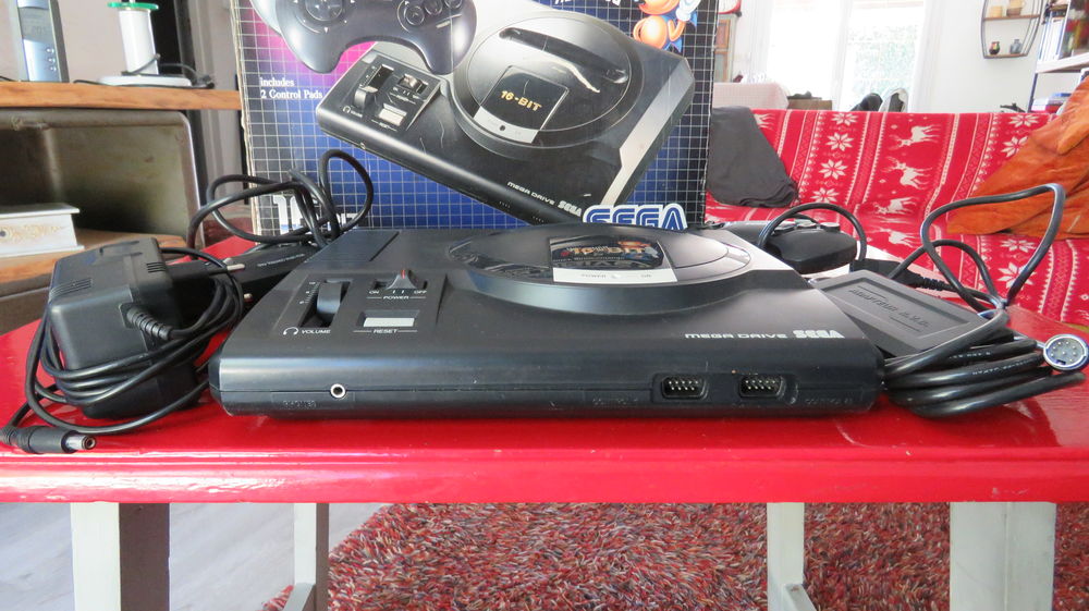 Console de jeu SERGA m&eacute;ga drive Consoles et jeux vidéos
