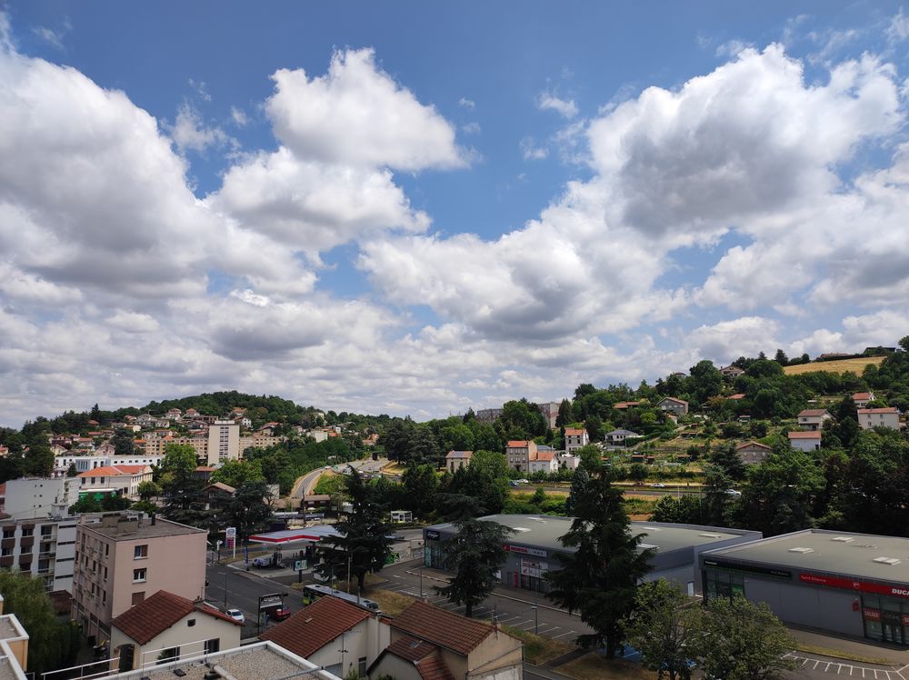 Vente Appartement Appartement T4 de 83 m² avec deux grands balcons, garage et annexe annonce Saint-etienne