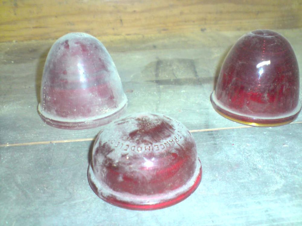 ancien capuchon en verre pour feu une affaire &agrave; saisir Décoration