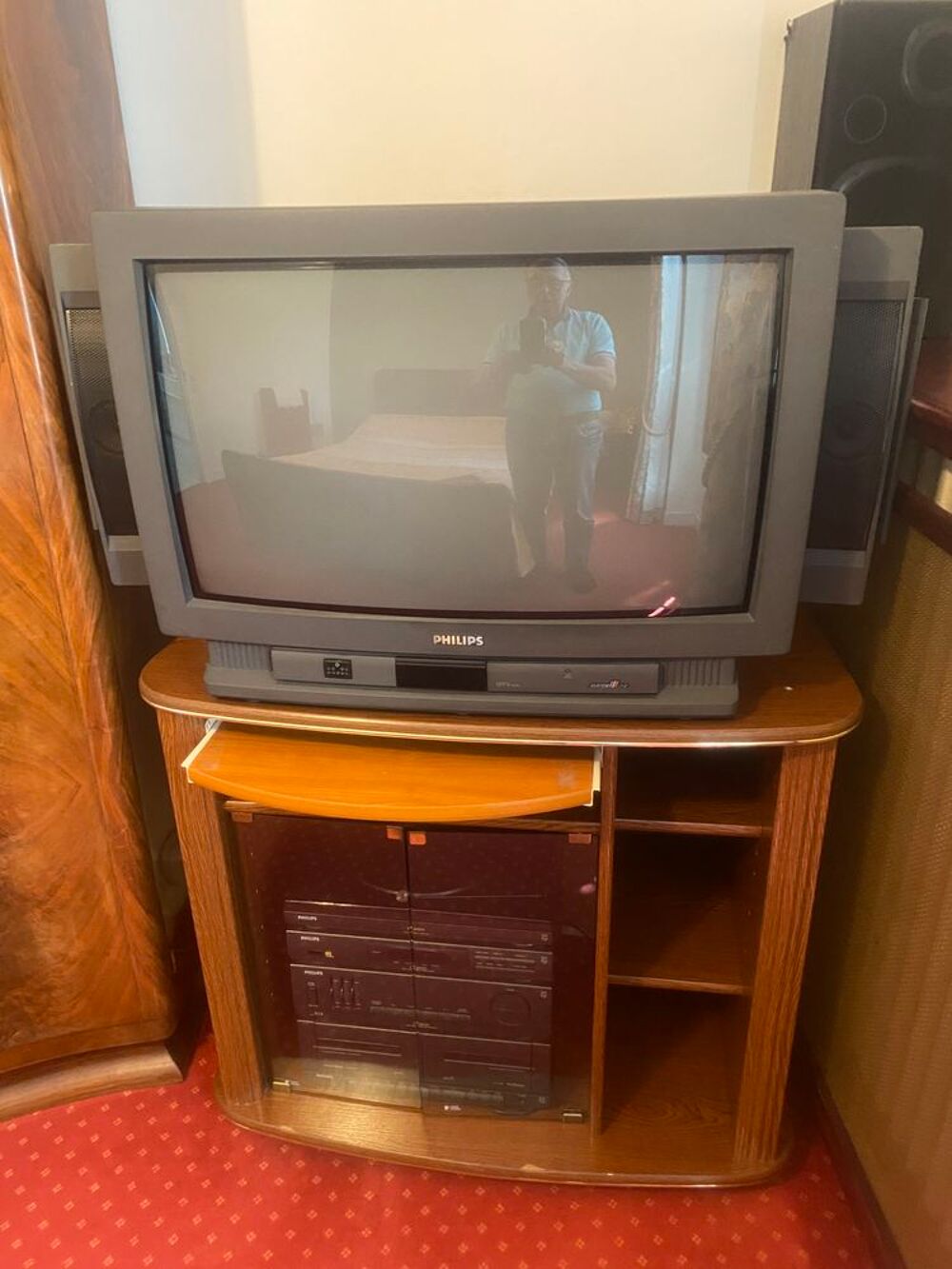 TELEVISION PHILIPS +MEUBLE+DECODEUR 