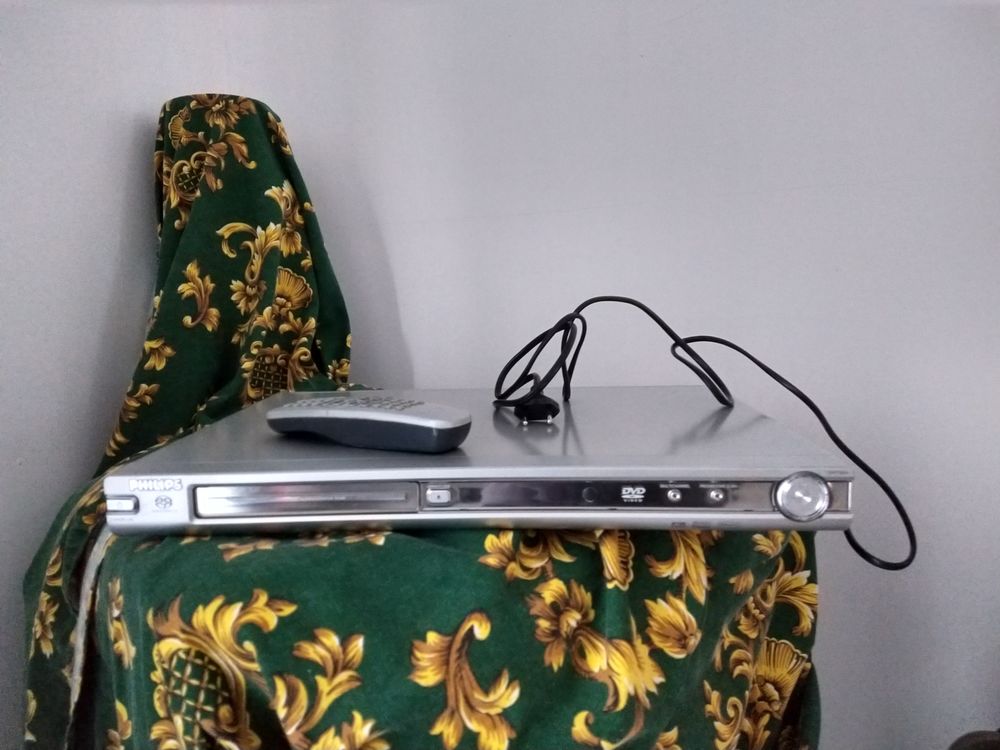 Lecteur DVD Philips Argent&eacute; + T&eacute;l&eacute;commande Audio et hifi